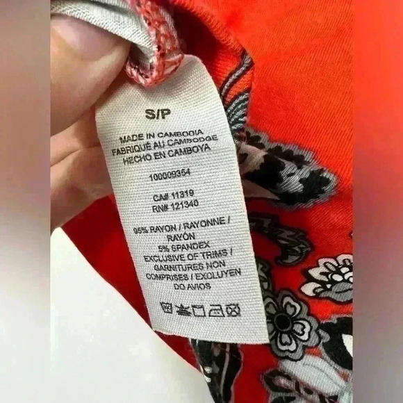 Garage Women’s  Paisley Orange V-Neck Summer Vacation Cute Crop Top Small - Picture 7 of 8